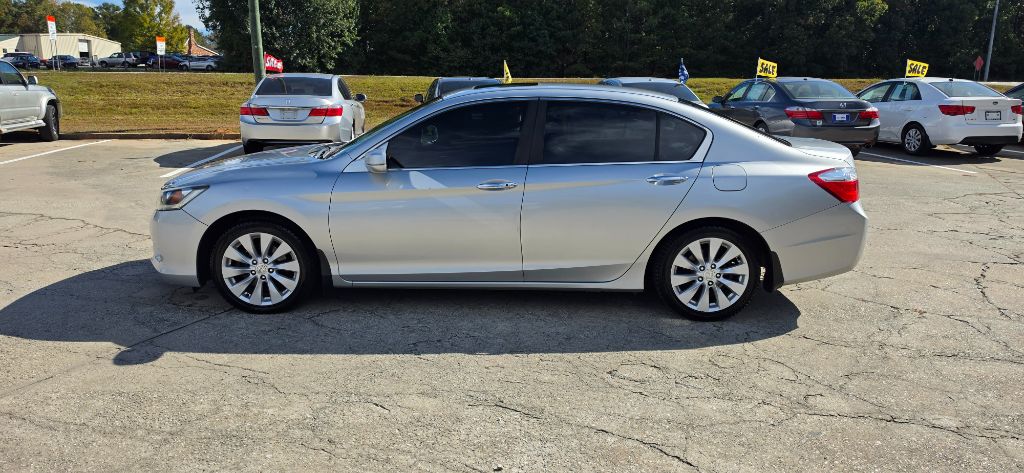 2013 Honda Accord - $9,995