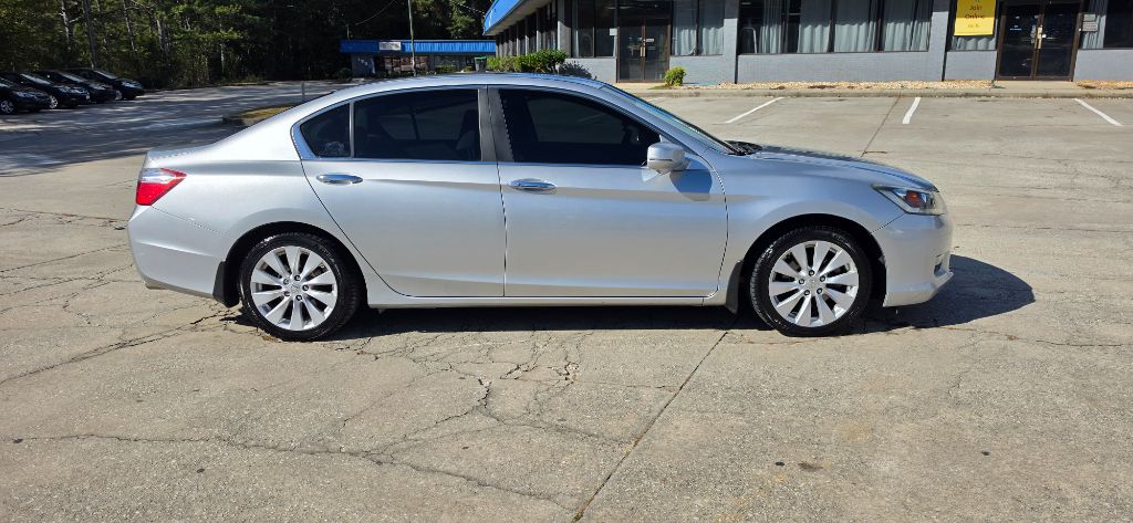 2013 Honda Accord - $9,995
