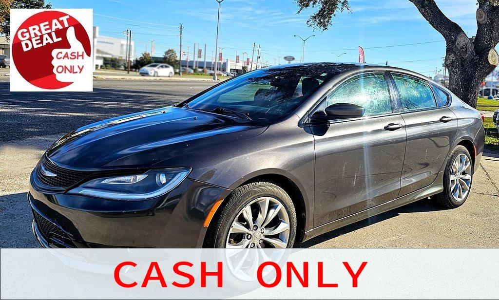 2015 Chrysler 200 - $6,999