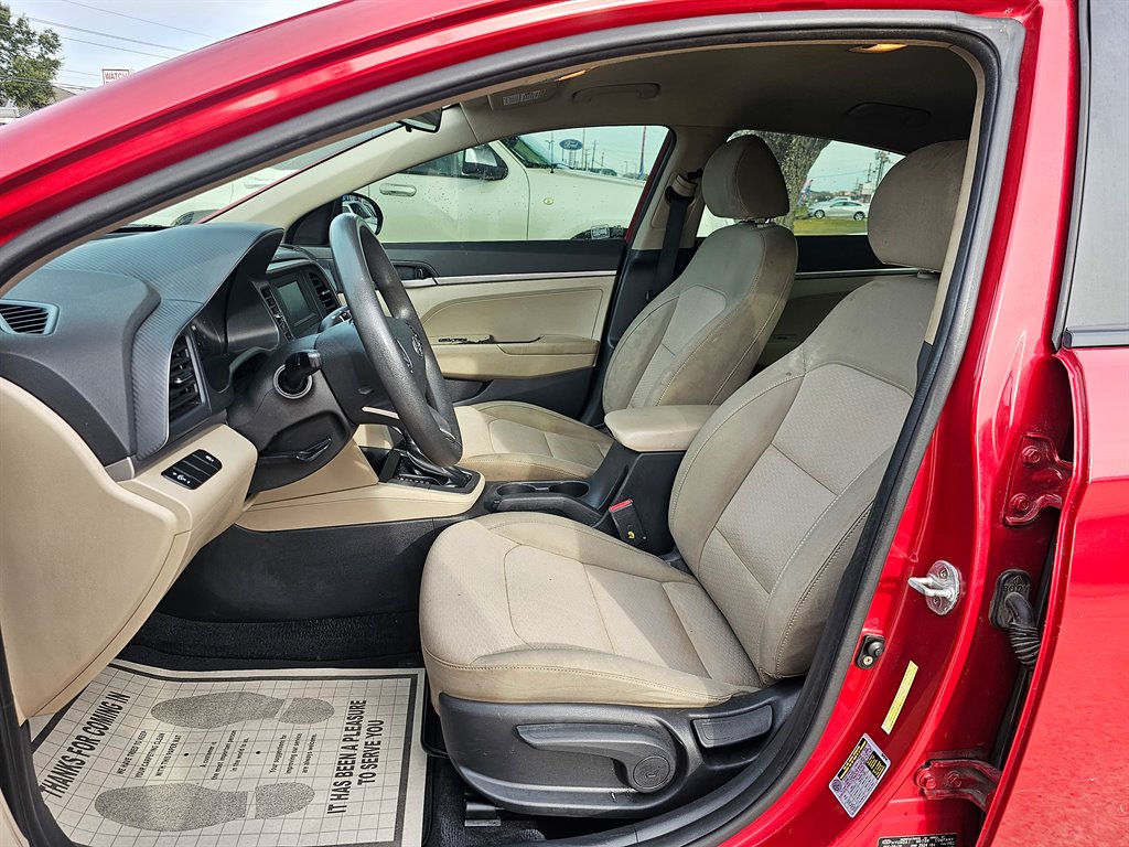 2019 Hyundai Elantra - $10,700