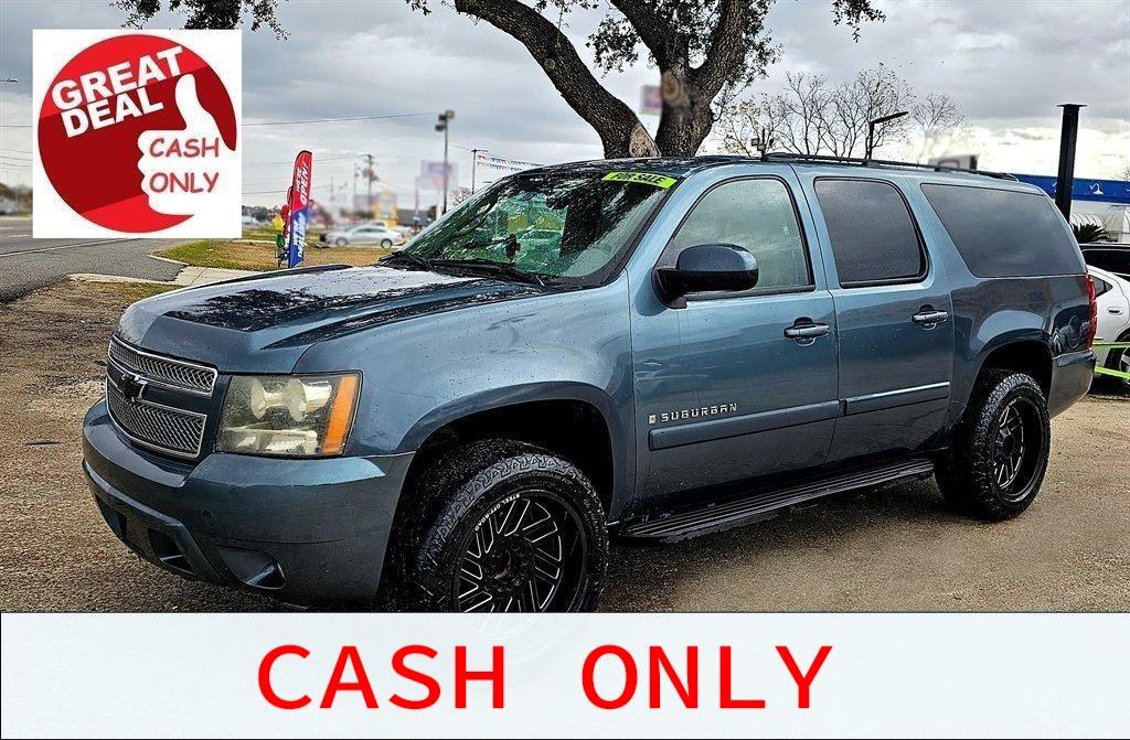 2008 Chevrolet Suburban - $7,599