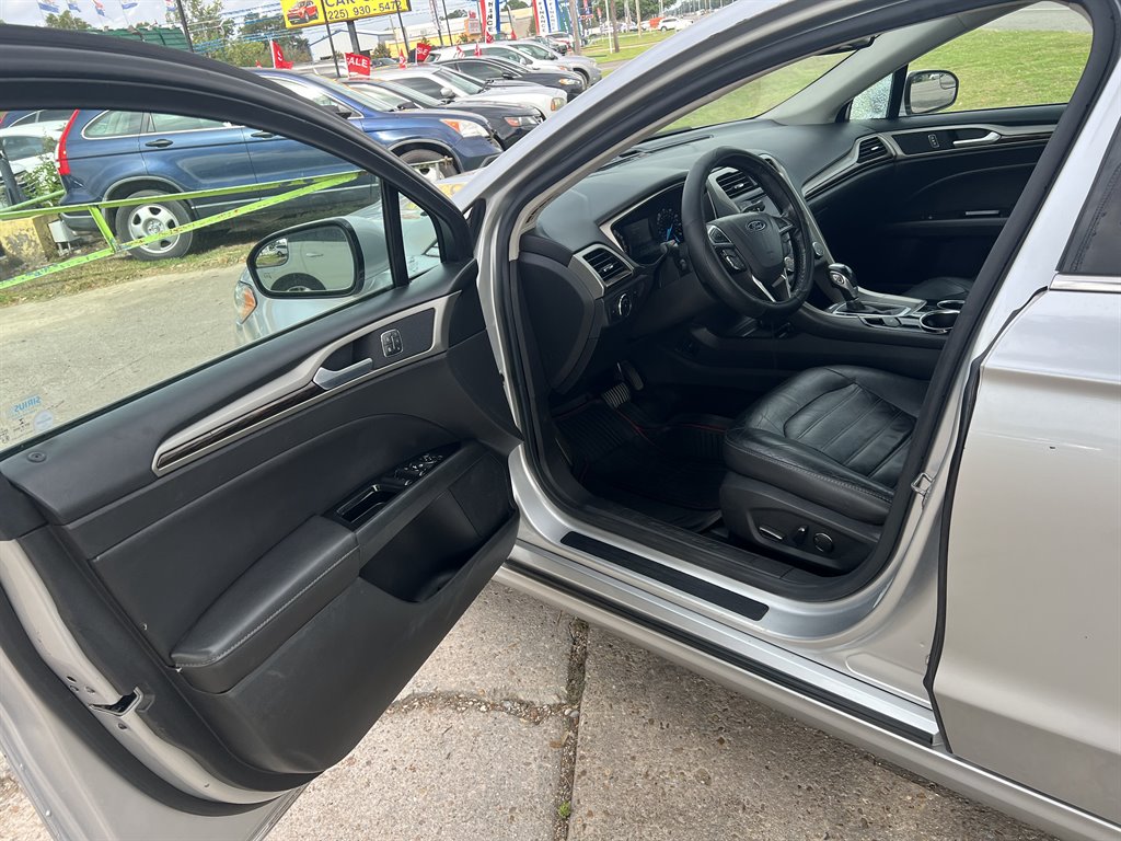 2013 Ford Fusion SE photo