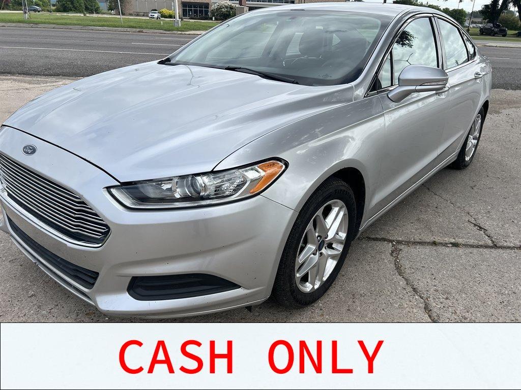 2013 Ford Fusion SE photo