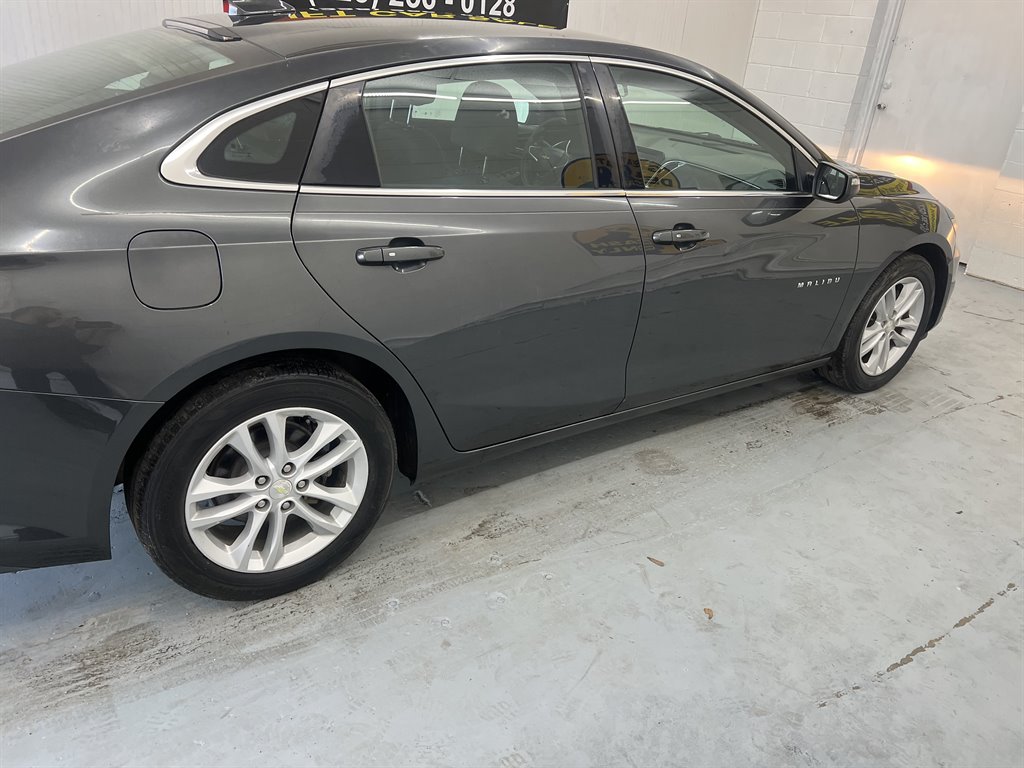 2016 Chevrolet Malibu - $8,999