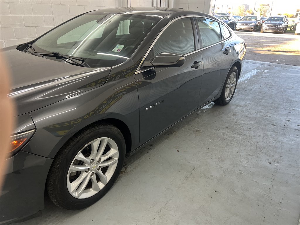 2016 Chevrolet Malibu - $8,999