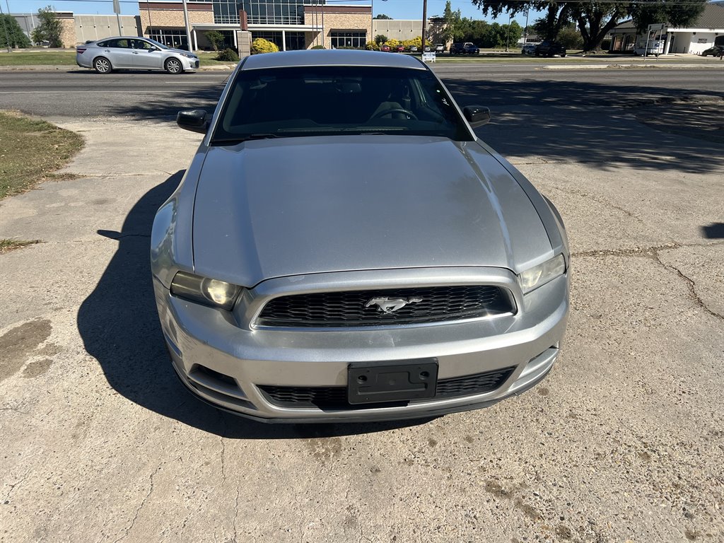 2014 Ford Mustang V6 photo