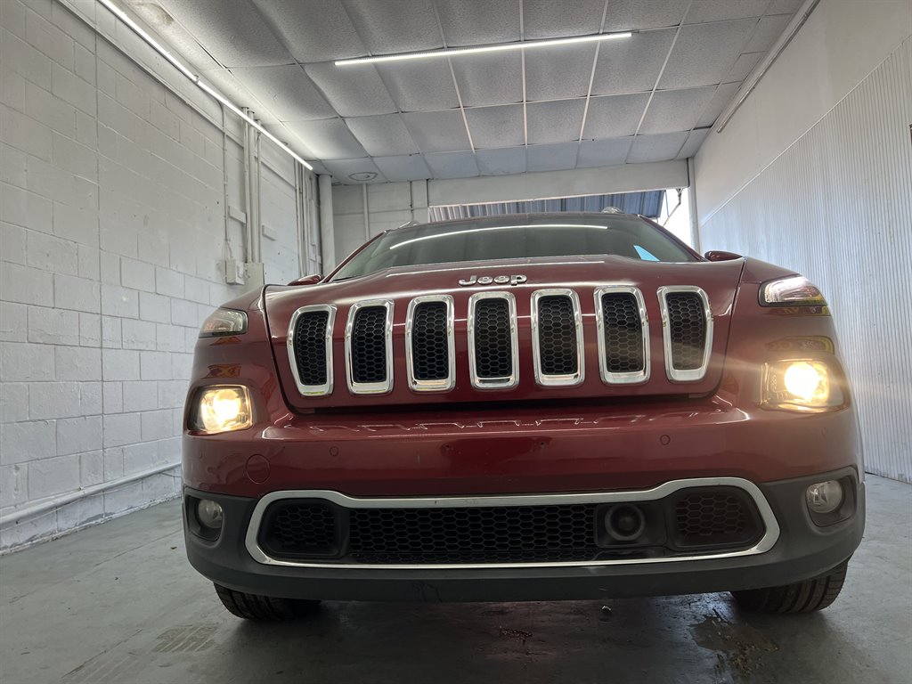 2014 Jeep Cherokee - $10,999