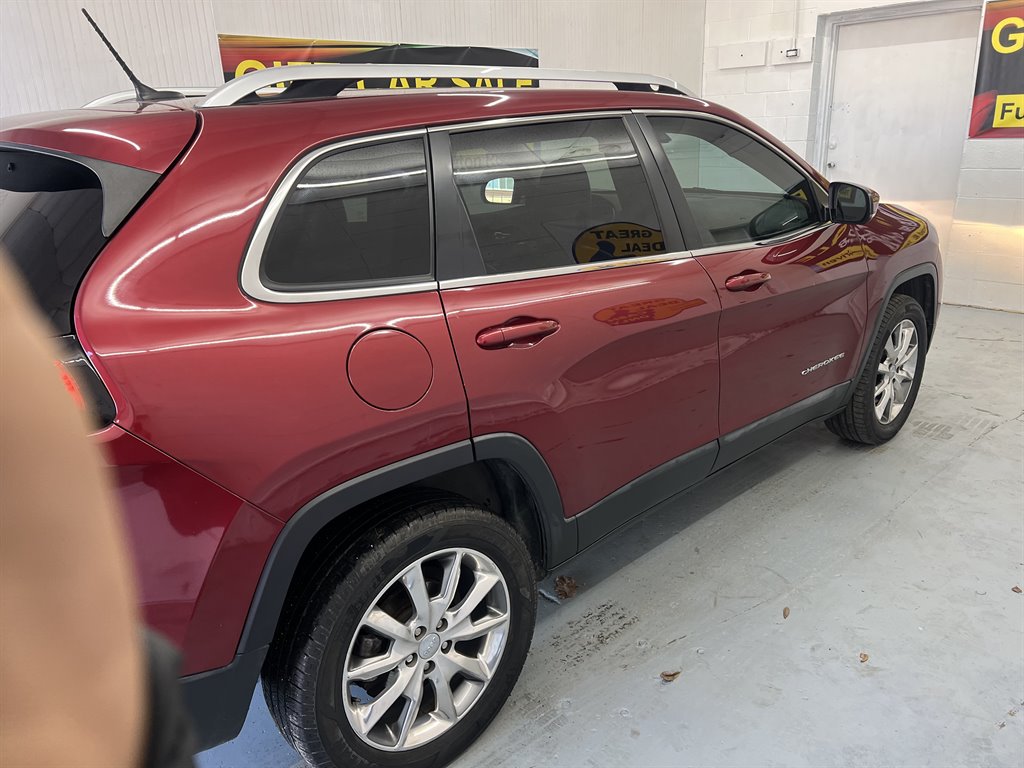 2014 Jeep Cherokee - $10,999