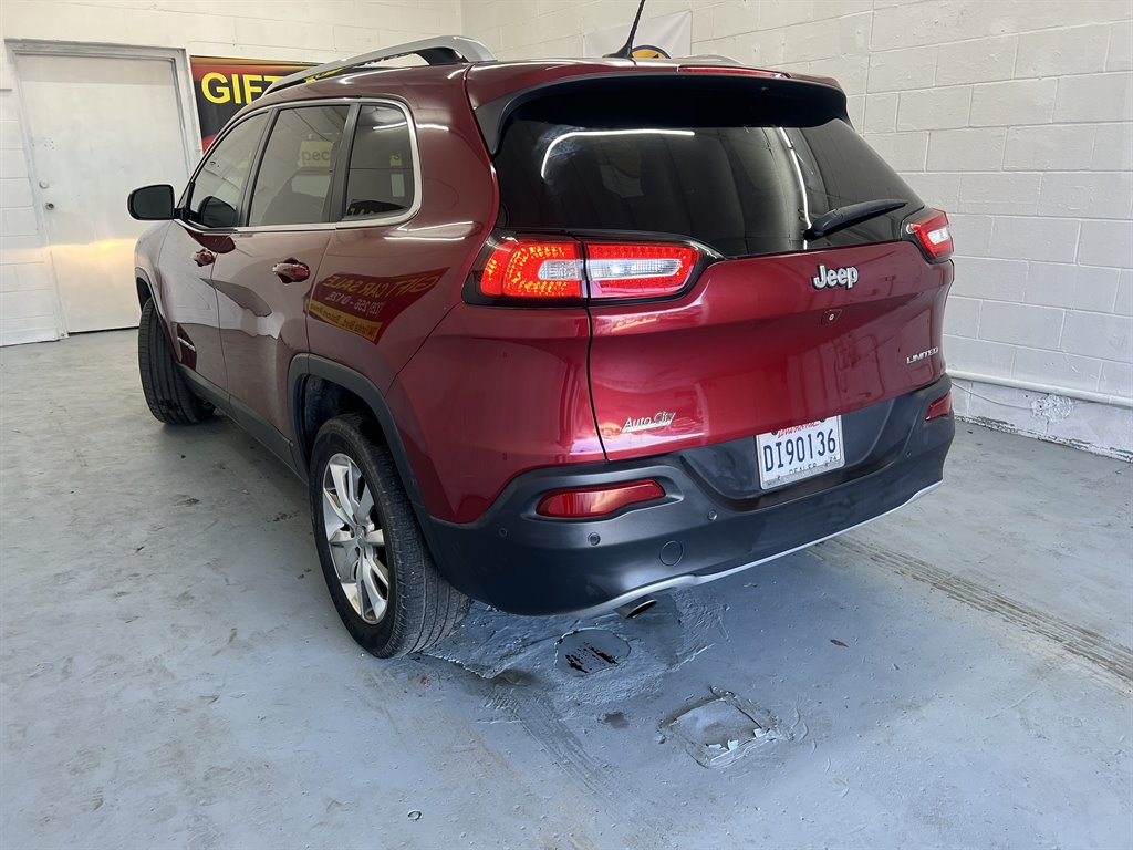 2014 Jeep Cherokee - $10,999
