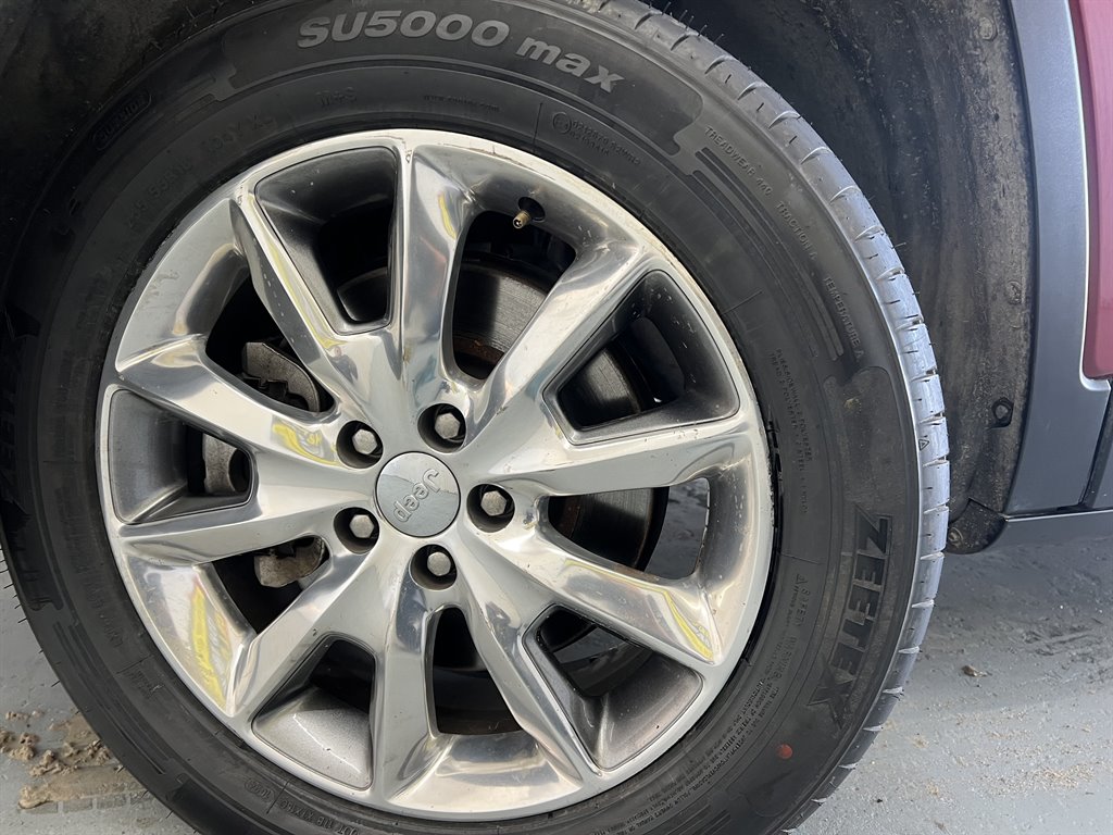 2014 Jeep Cherokee - $10,999