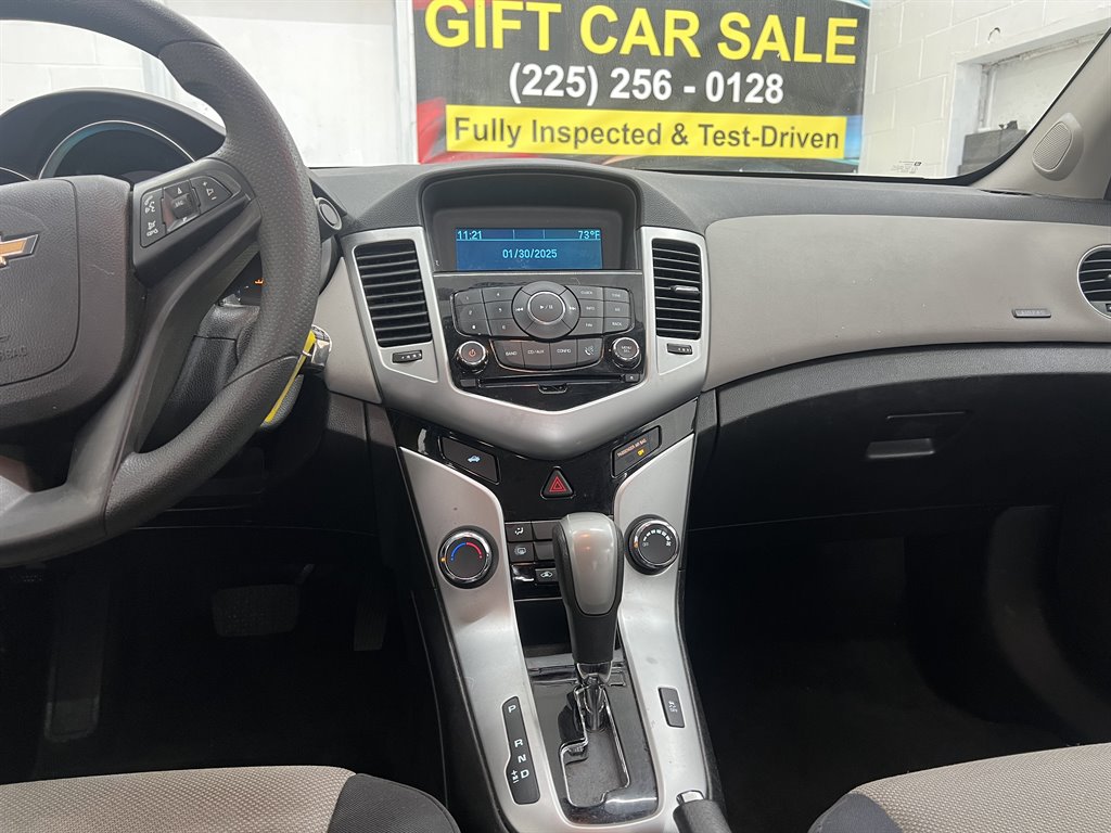2016 Chevrolet Cruze - $8,199