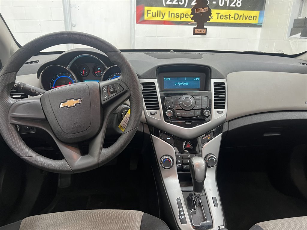 2016 Chevrolet Cruze - $8,199