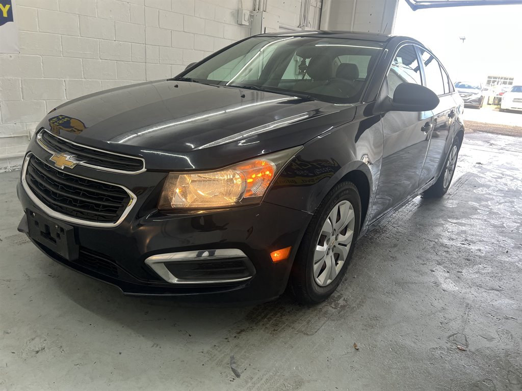 2016 Chevrolet Cruze - $8,199