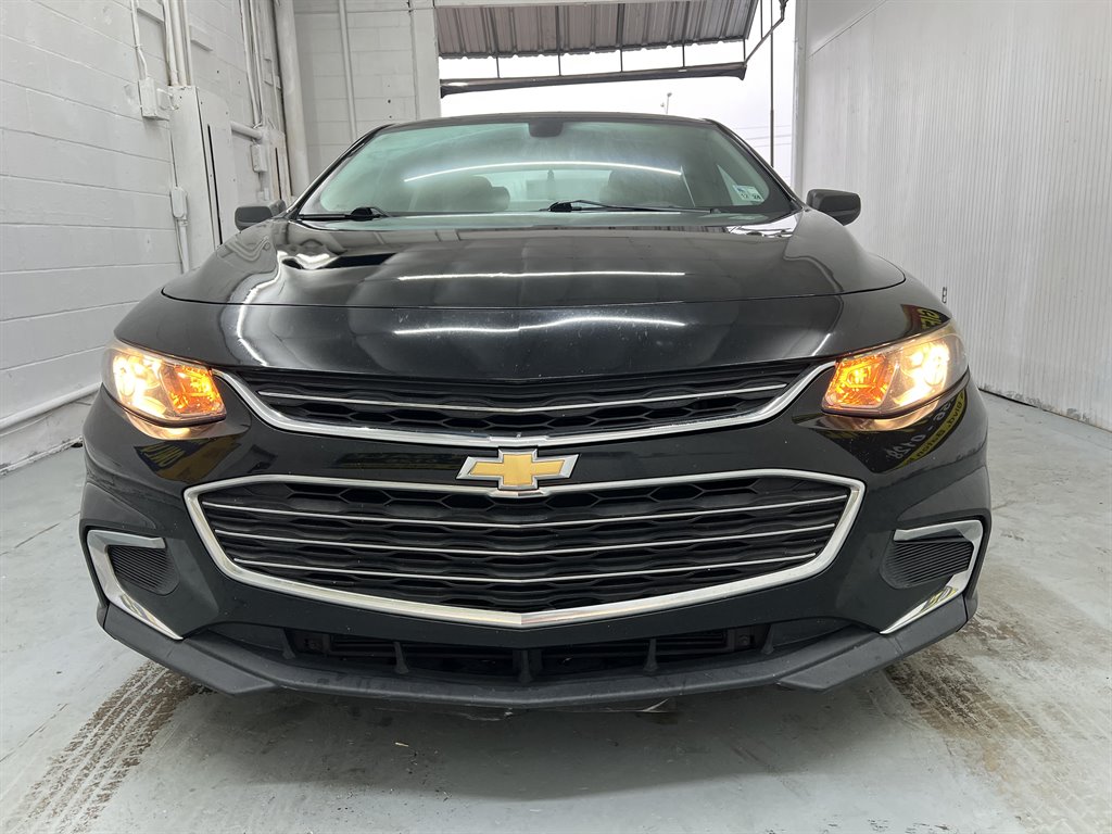 2017 Chevrolet Malibu - $10,755