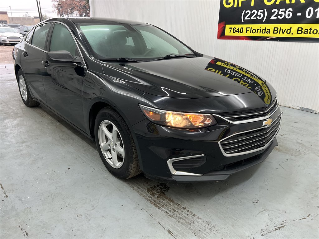 2017 Chevrolet Malibu - $10,755