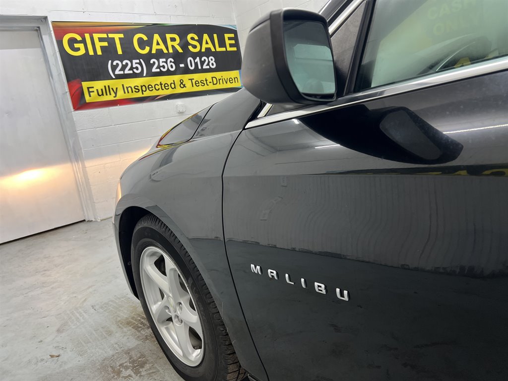 2017 Chevrolet Malibu - $10,755