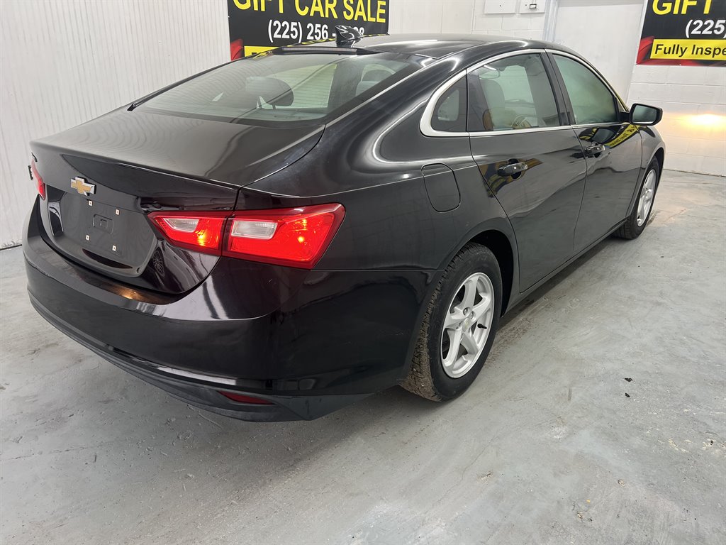 2017 Chevrolet Malibu - $10,755