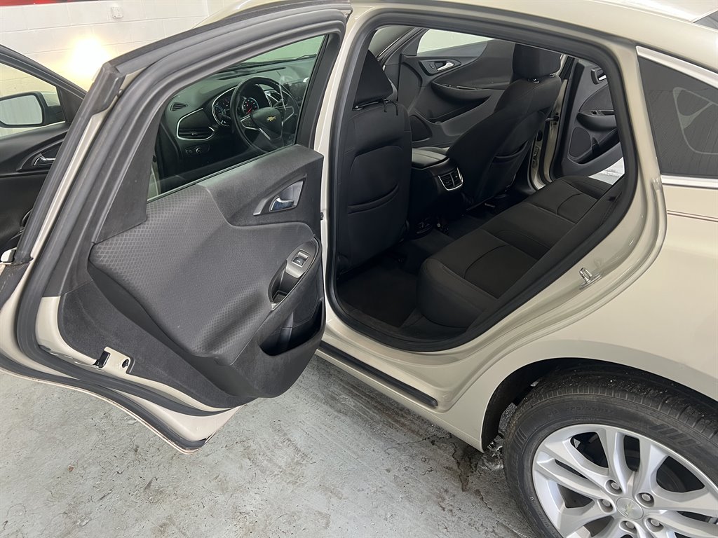 2016 Chevrolet Malibu - $7,499