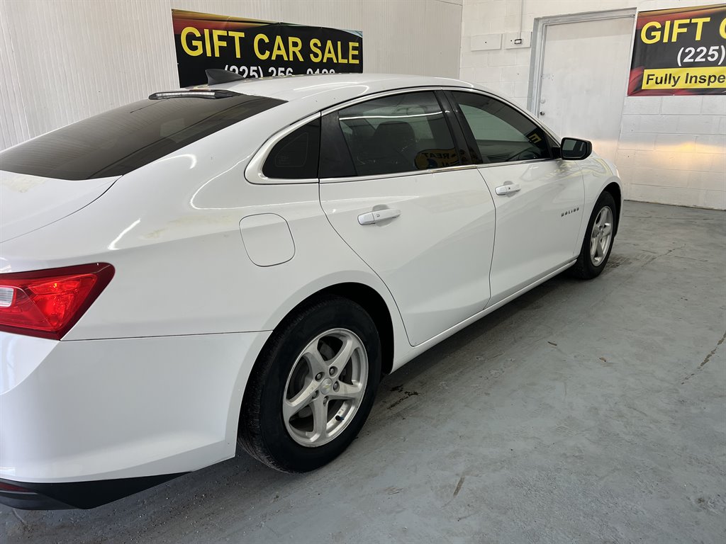 2016 Chevrolet Malibu - $8,599