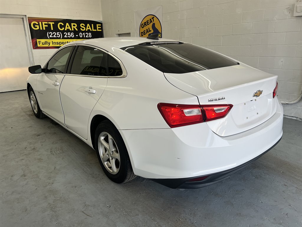 2016 Chevrolet Malibu - $8,599