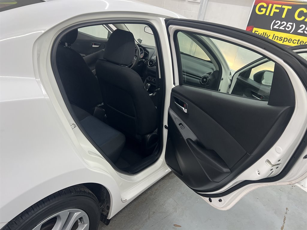 2018 Toyota Yaris iA Sedan photo