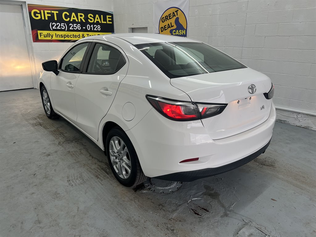 2018 Toyota Yaris iA Sedan photo