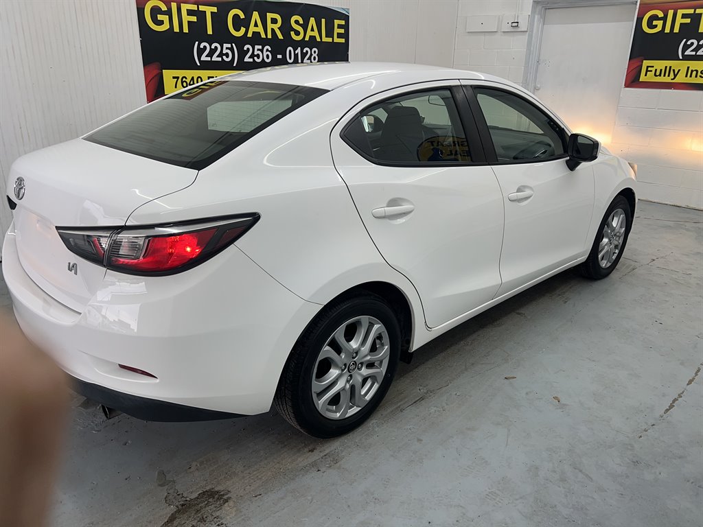 2018 Toyota Yaris iA Sedan photo