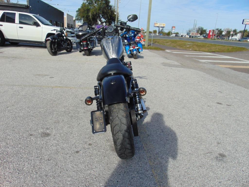 2015 Harley-Davidson Iron 883 XL883N photo