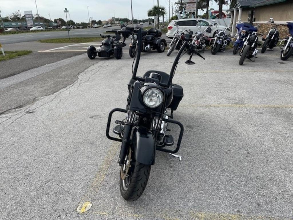 2019 Harley-Davidson Road King FLHR photo