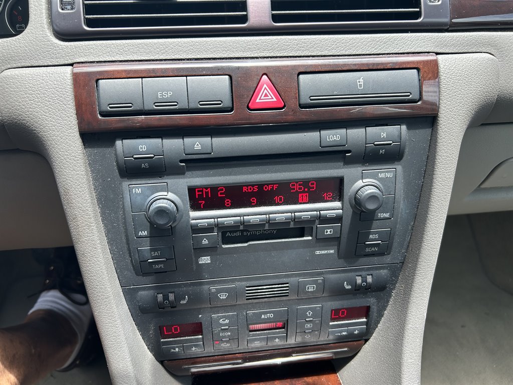 2004 Audi A6 3.0 Avant quattro photo