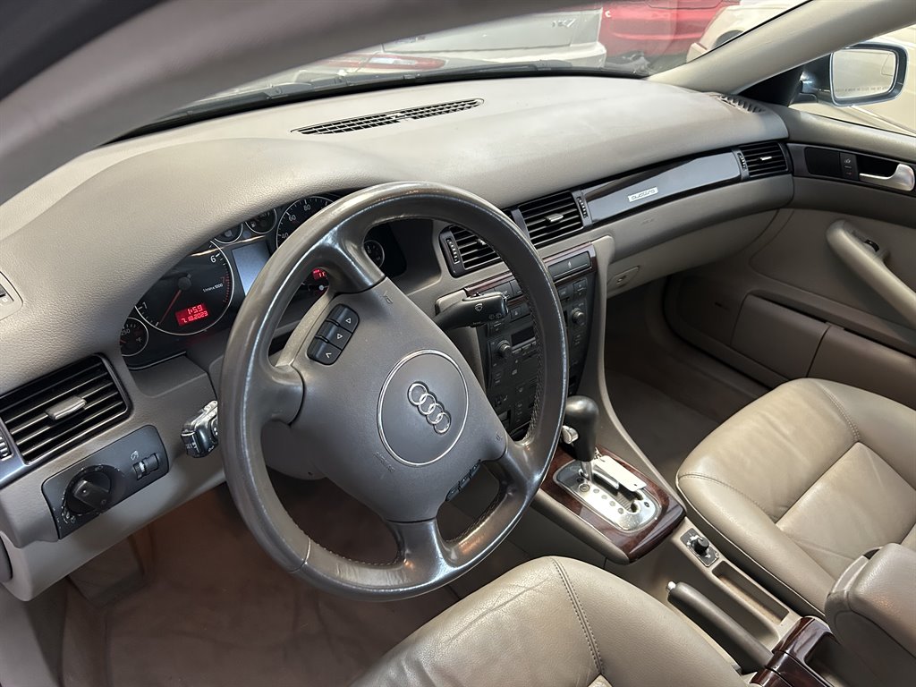 2004 Audi A6 3.0 Avant quattro photo