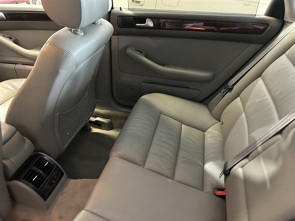 2004 Audi A6 3.0 Avant quattro photo