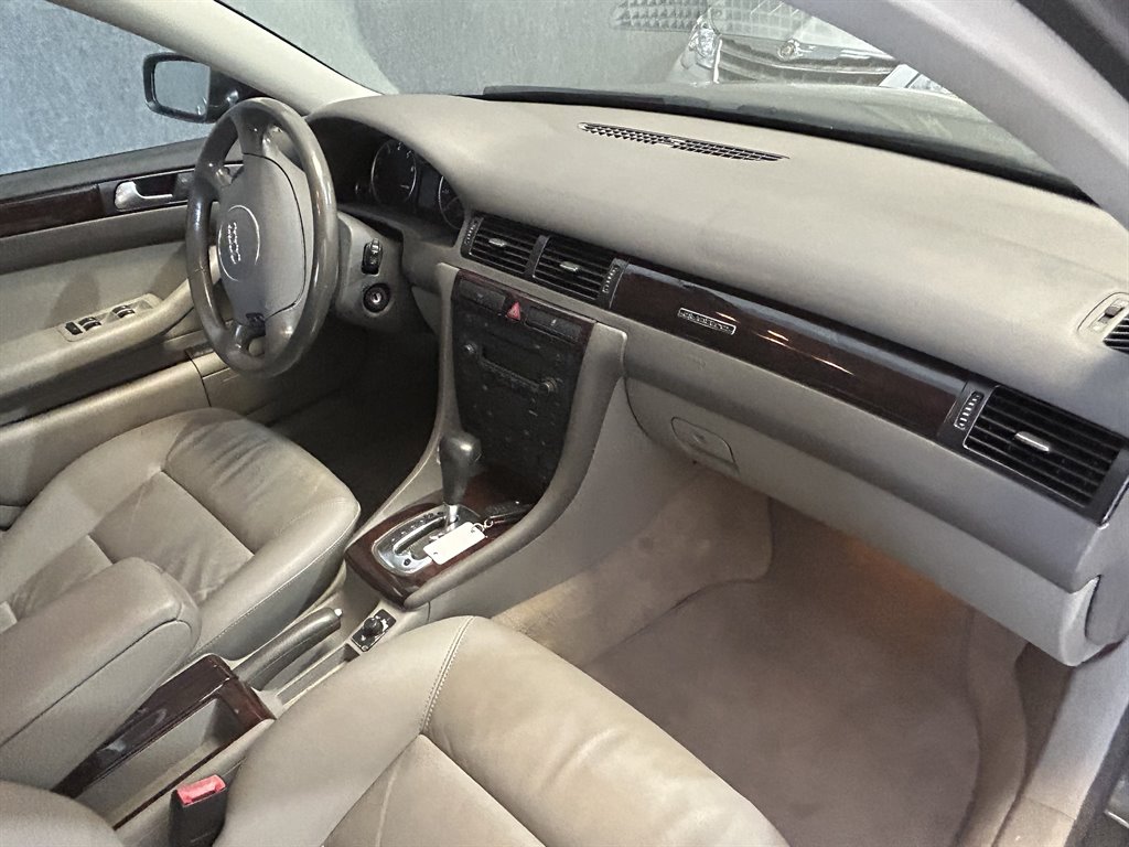 2004 Audi A6 3.0 Avant quattro photo