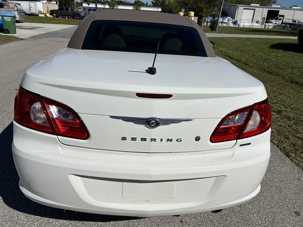 2008 Chrysler Sebring Limited photo