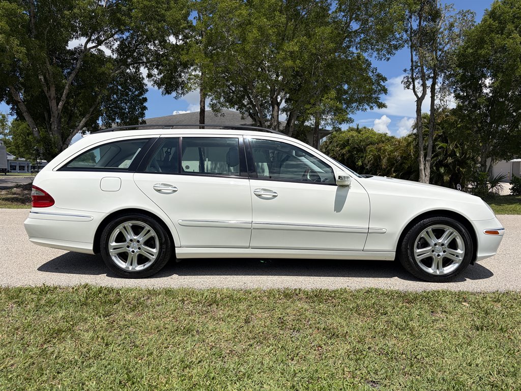 2006 Mercedes-Benz E Class - $9,775