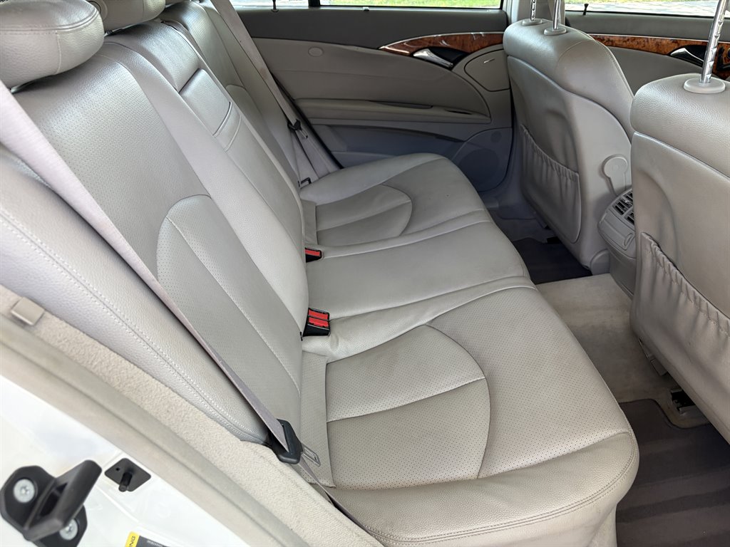 2006 Mercedes-Benz E Class - $9,775