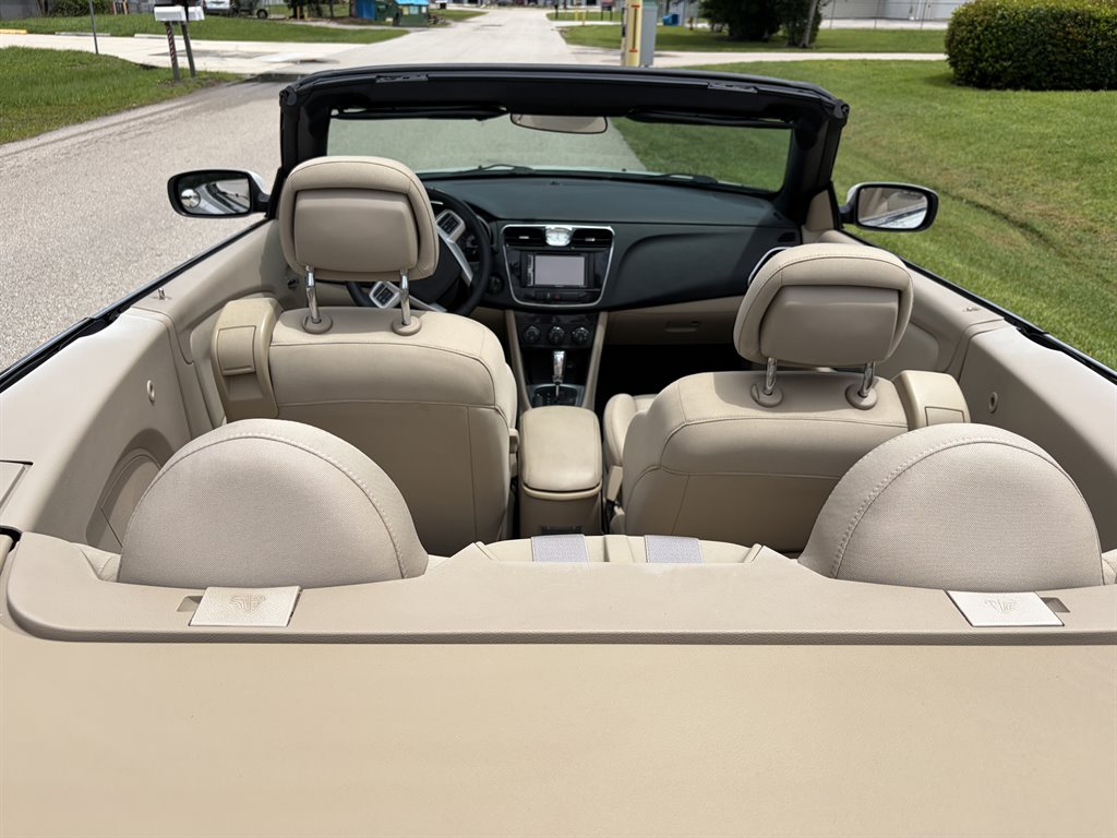 2013 Chrysler 200 - $7,999
