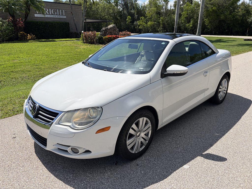 2010 Volkswagen Eos - $7,750