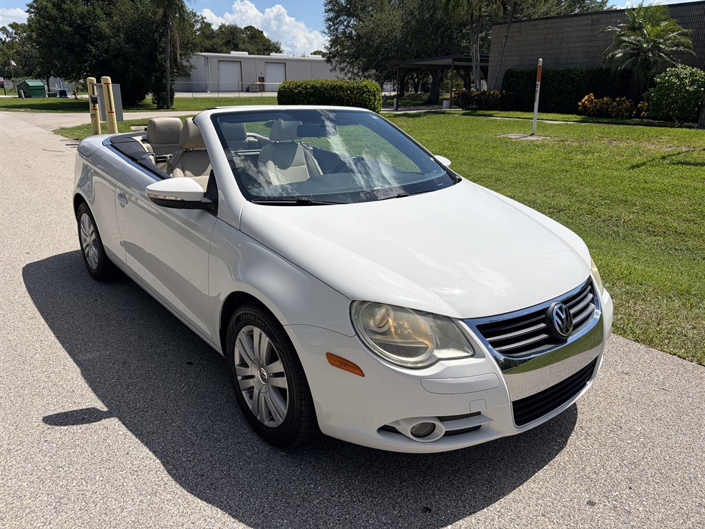 2010 Volkswagen Eos - $7,750