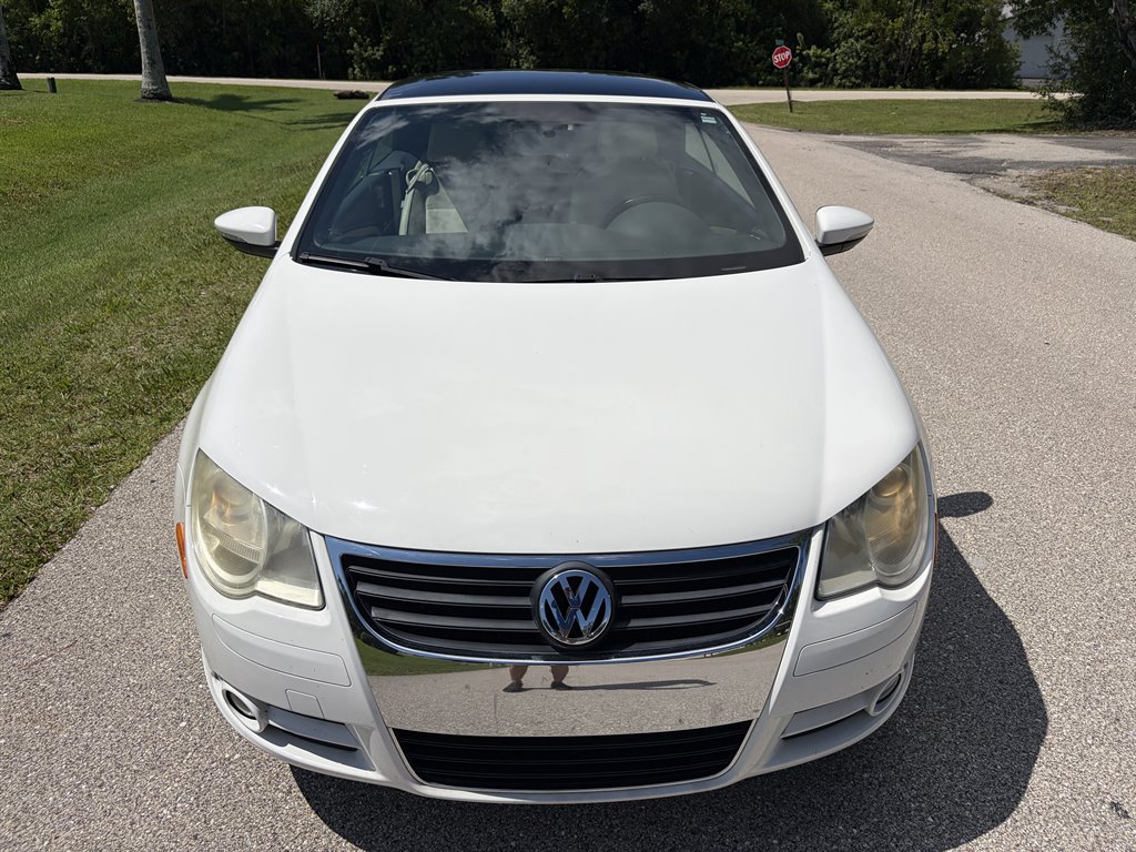 2010 Volkswagen Eos - $7,750