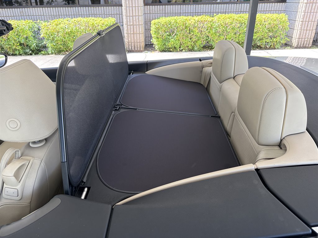 2010 Volkswagen Eos - $7,750