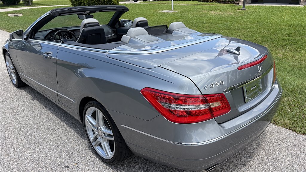 2011 Mercedes-Benz E-Class - $10,999