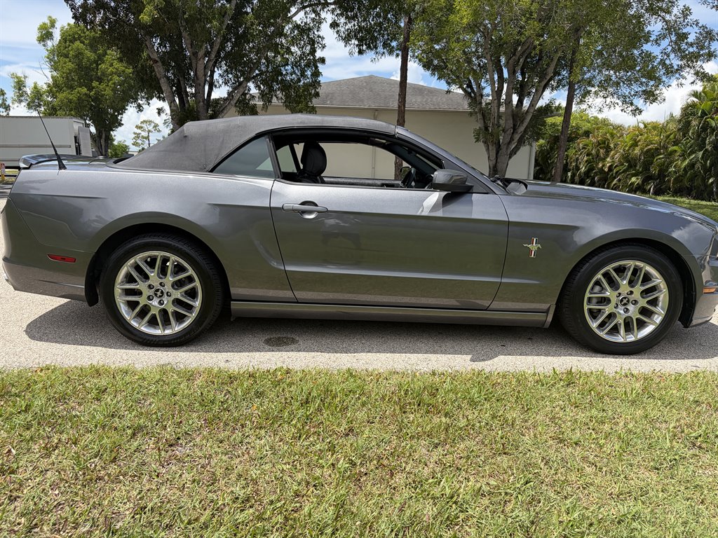 2014 Ford Mustang - $15,750