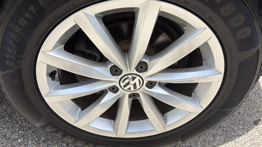 2017 Volkswagen Tiguan - $9,999
