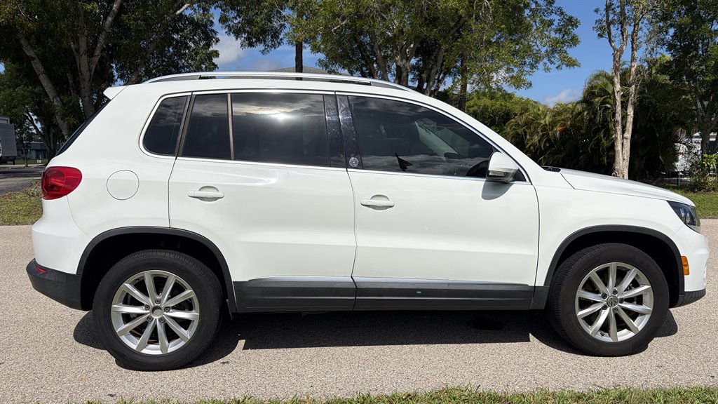 2017 Volkswagen Tiguan - $9,999