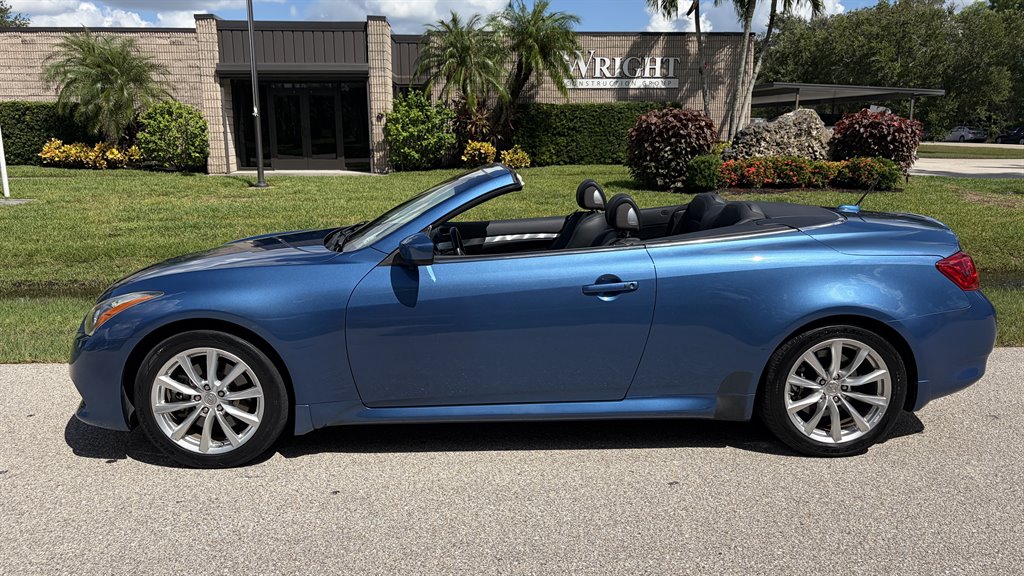 2011 INFINITI G