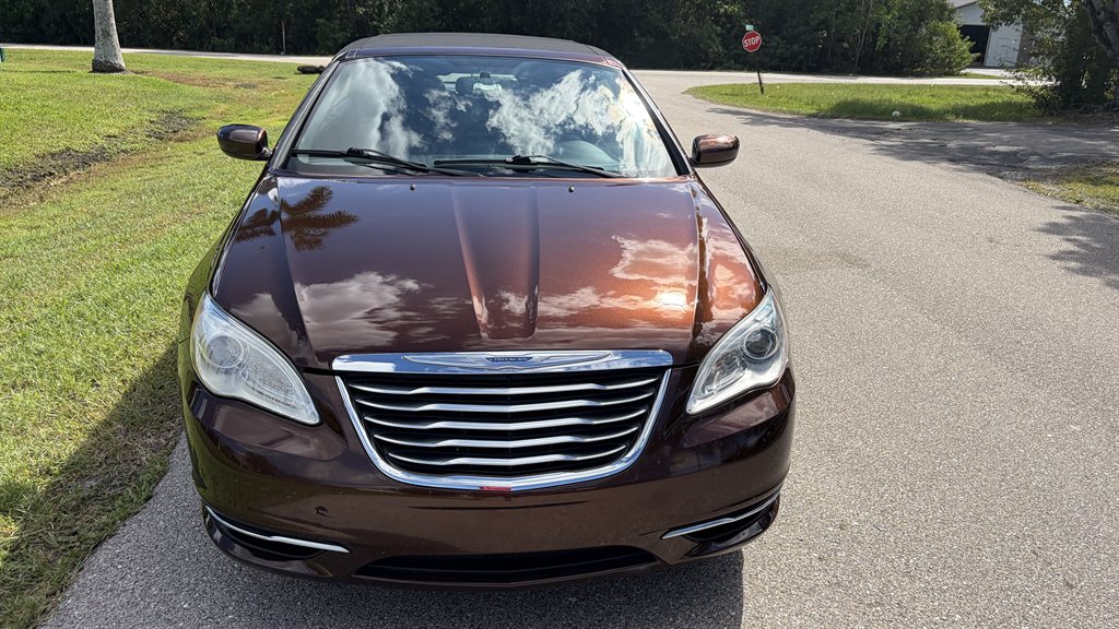 2012 Chrysler 200 - $8,999