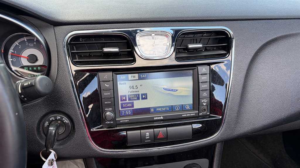 2012 Chrysler 200 - $8,999