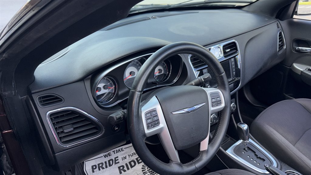 2012 Chrysler 200 - $8,999