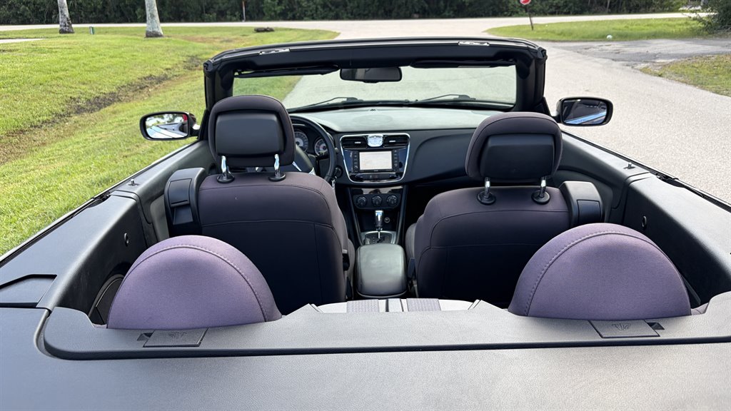 2012 Chrysler 200 - $8,999